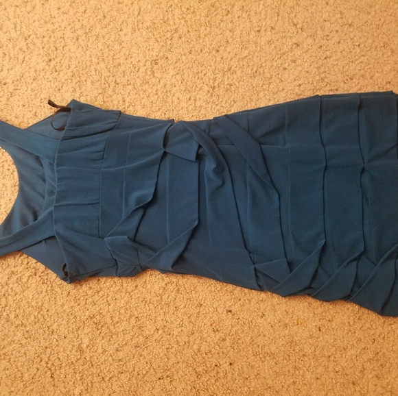 Dress - Picture 3 of 3